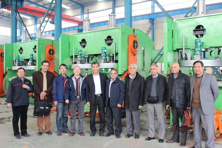 China QINGDAO SHENGHUALONG RUBBER MACHINERY CO.,LTD Perfil da companhia